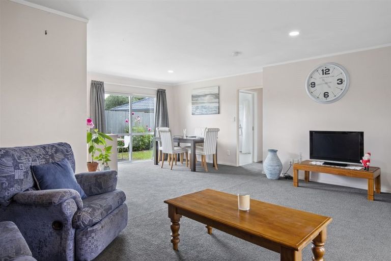 Photo of property in 2 Childs Avenue, Pukekohe, 2120