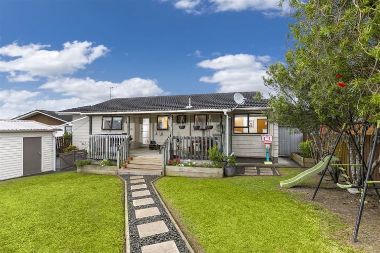 Photo of property in 45 Rosewarne Crescent, Glendene, Auckland, 0602