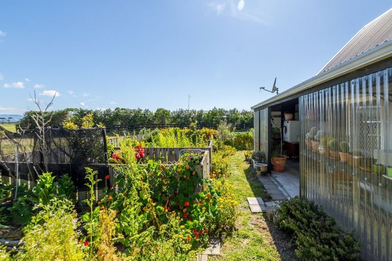 Photo of property in 95 Lake Ferry Road, Lake Ferry, Featherston, 5772