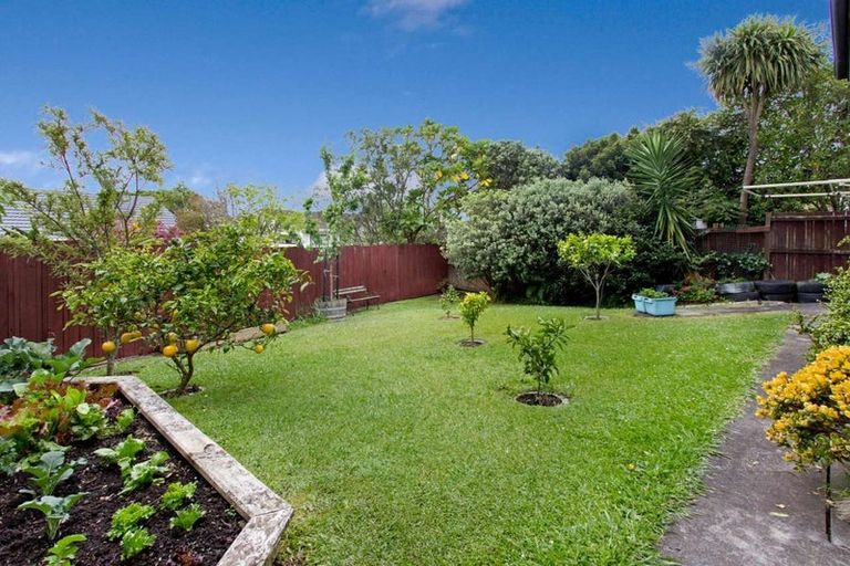 Photo of property in 12 Sheralee Place, Bucklands Beach, Auckland, 2014