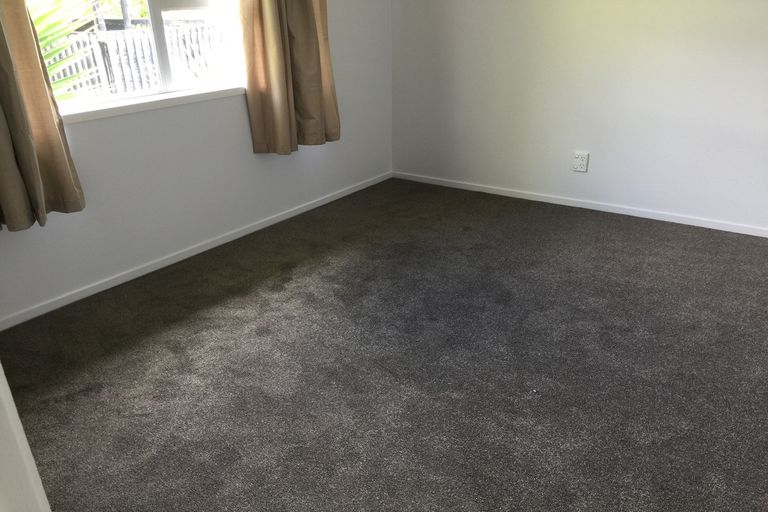 Photo of property in 39 Brunner Road, Glen Eden, Auckland, 0602