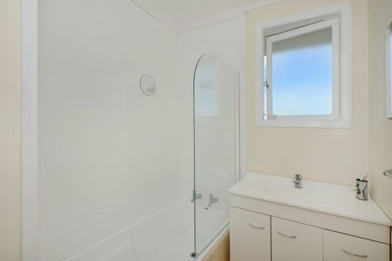 Photo of property in 22 Mcmillan Avenue, Te Kamo, Whangarei, 0112