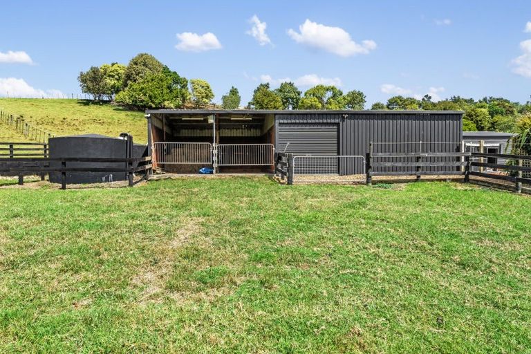 Photo of property in 1539 State Highway 16, Helensville, 0875