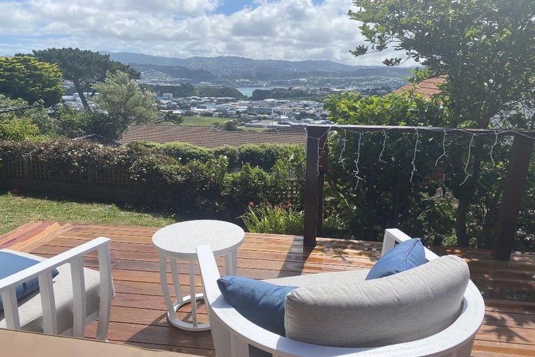 Photo of property in 125 Seatoun Heights Road, Miramar, Wellington, 6022