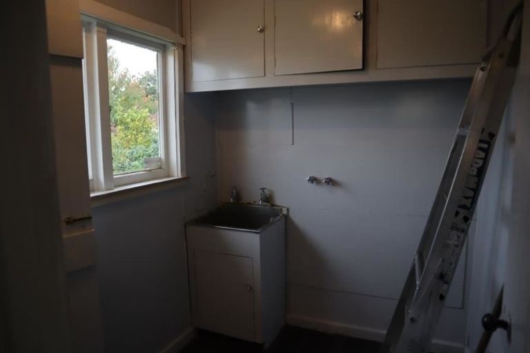 Photo of property in 112 Avonhead Road, Avonhead, Christchurch, 8042