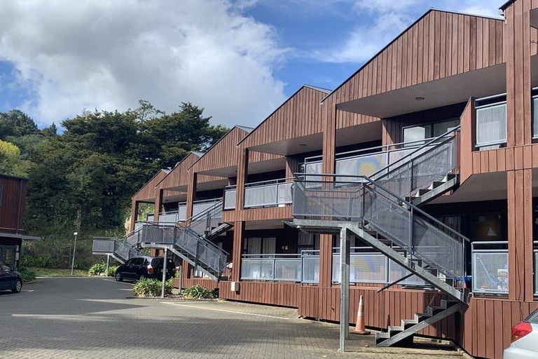 Photo of property in 23/3 The Avenue, Albany, Auckland, 0632