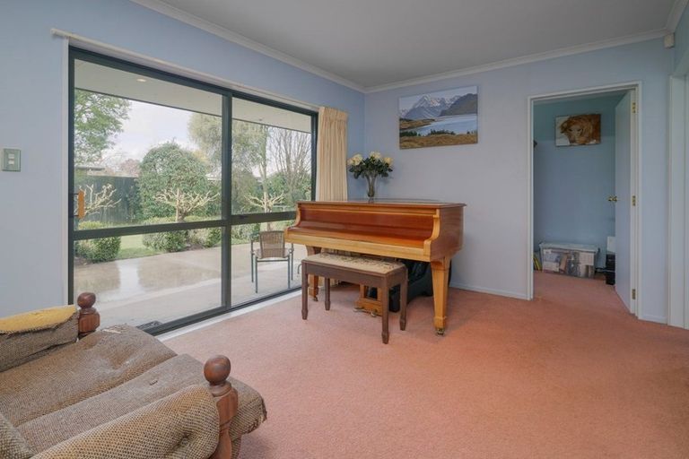 Photo of property in 7 Durrell Way, Rolleston, 7614