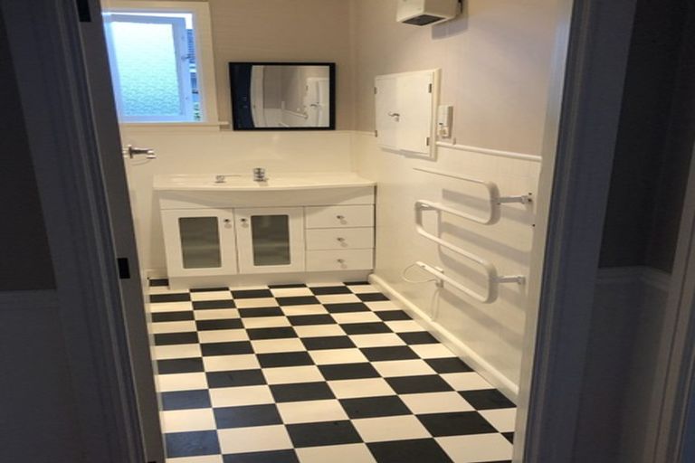 Photo of property in 1/375 Yaldhurst Road, Russley, Christchurch, 8042