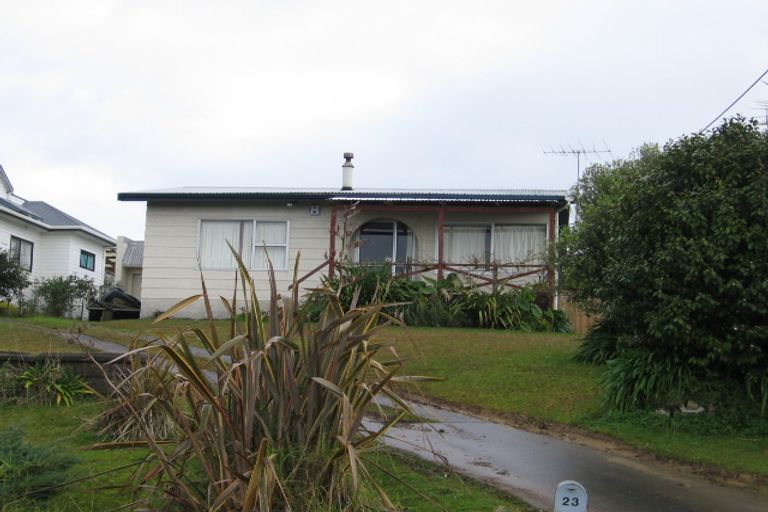 Photo of property in 23 Stillwater Crescent, Stillwater, Silverdale, 0993