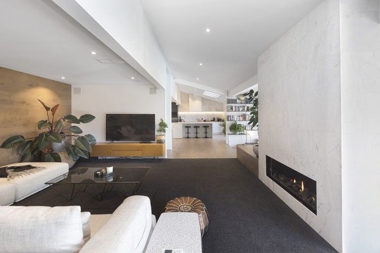 Photo of property in 293 Cannon Hill Crescent, Mount Pleasant, Christchurch, 8081