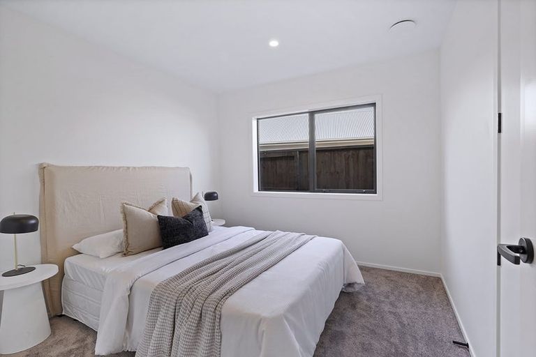 Photo of property in 22 Oneone Street, Cambridge, 3493