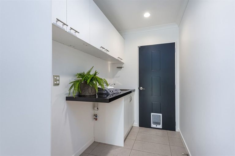 Photo of property in 28 James Hight Drive, Halswell, Christchurch, 8025