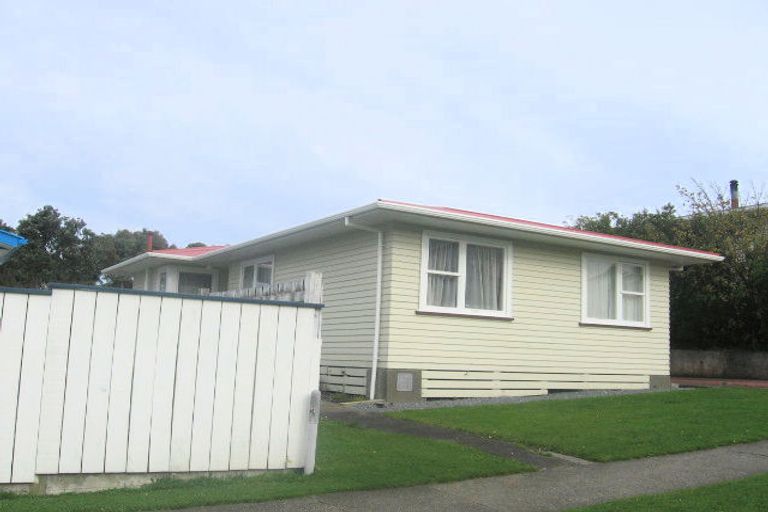 Photo of property in 61 Oakleigh Street, Maungaraki, Lower Hutt, 5010