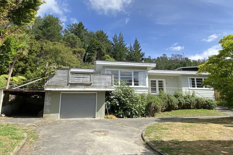 Photo of property in 65 Raukawa Street, Stokes Valley, Lower Hutt, 5019