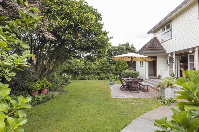 Photo of property in 26 Saint Albans Avenue, Hokowhitu, Palmerston North, 4410