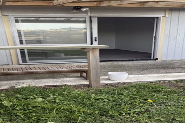 Photo of property in 27 Terrace Road, Titahi Bay, Porirua, 5022