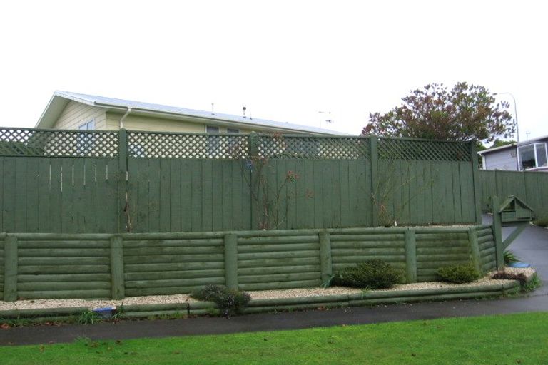 Photo of property in 23 Dahlstrom Grove, Kelvin Grove, Palmerston North, 4414