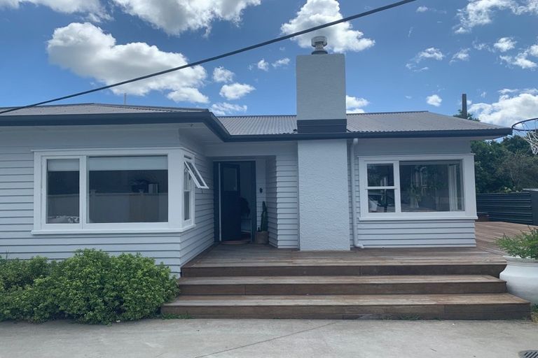 Photo of property in 68 County Road, Torbay, Auckland, 0630