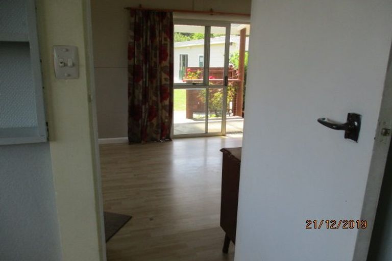 Photo of property in 5 Balmoral Street, Waiau, 7332