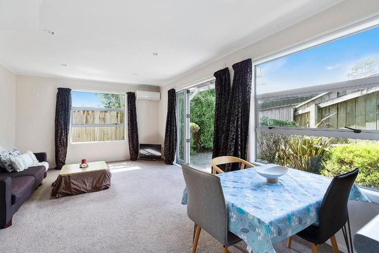 Photo of property in 1a Cecil Road, Tawa, Wellington, 5028