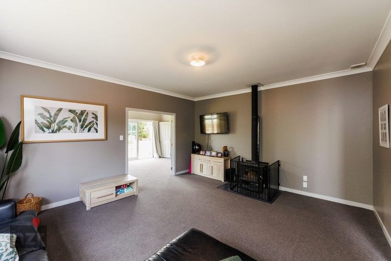 Photo of property in 3 Medway Street, Rongotea, 4476