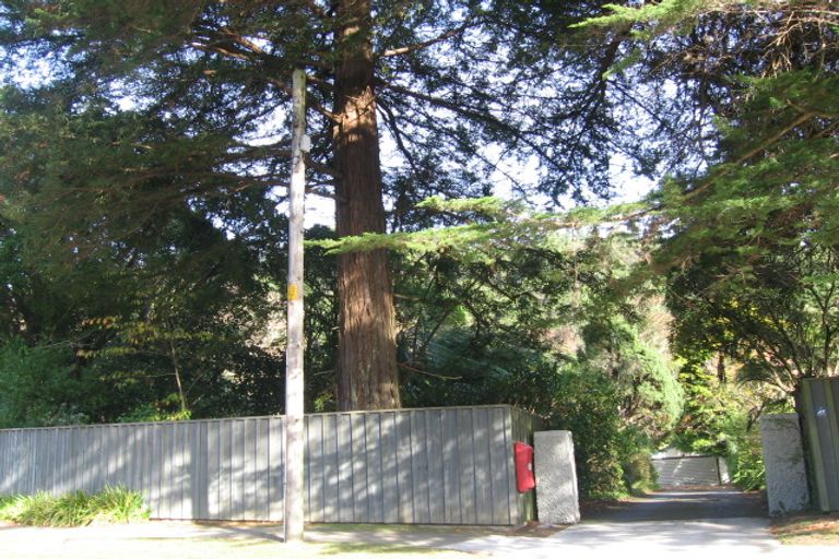 Photo of property in 76 Kamahi Street, Stokes Valley, Lower Hutt, 5019