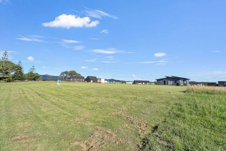 Photo of property in 30 Taniwha Place, Matarangi, 3592
