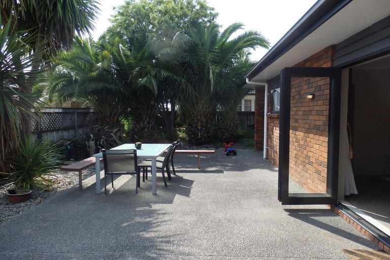 Photo of property in 100 Shakespeare Street, Leamington, Cambridge, 3432