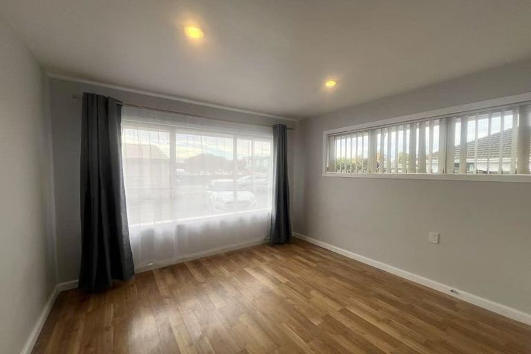 Photo of property in 60 Peer Street, Upper Riccarton, Christchurch, 8041