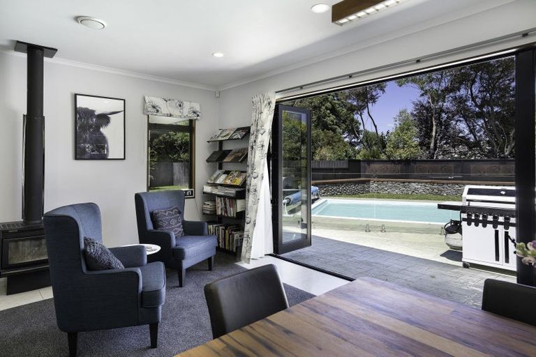 Photo of property in 13c Reading Street, Greytown, 5712