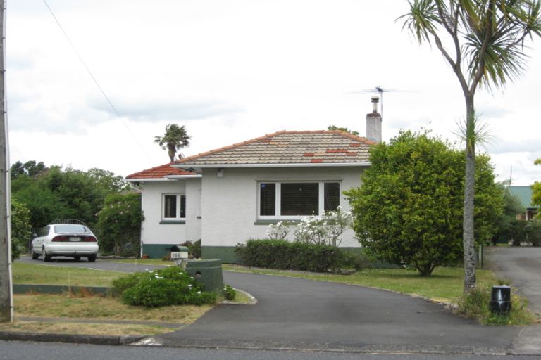 Photo of property in 165 Seddon Street, Pukekohe, 2120