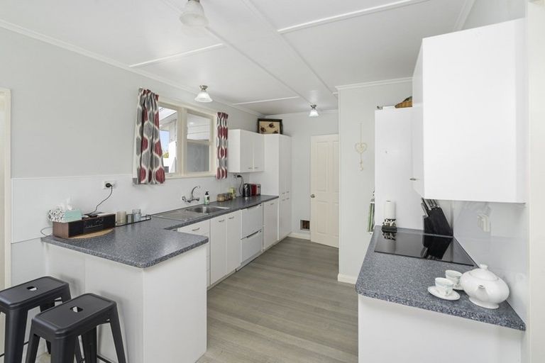 Photo of property in 7 Milne Street, Sanson, 4817