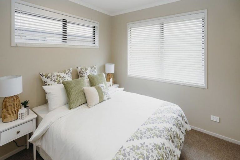 Photo of property in 12 Kerr Crescent, Patumahoe, 2679