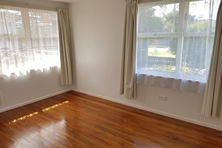 Photo of property in 2 Wairau Avenue, Avondale, Auckland, 1026