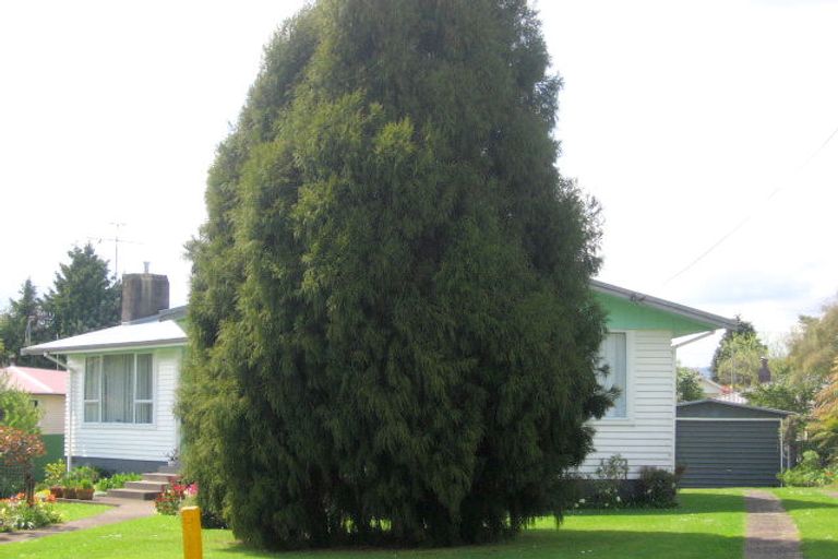 Photo of property in 14 Elliott Crescent, Owhata, Rotorua, 3010