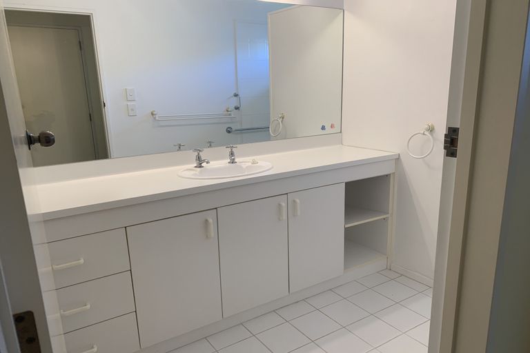 Photo of property in 1/990 Bank Street, Te Awamutu, 3800