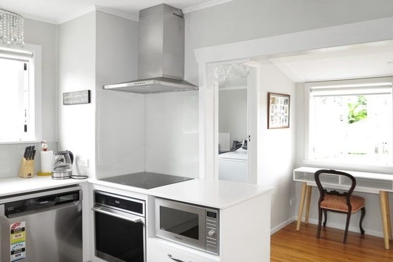 Photo of property in 63 Godley Road, Green Bay, Auckland, 0604