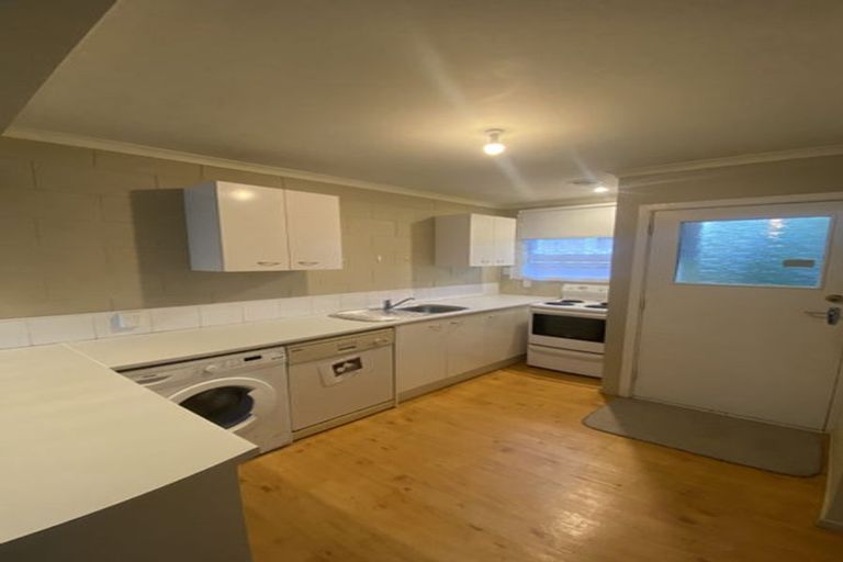 Photo of property in 83 Chelwood Street, Takaro, Palmerston North, 4412