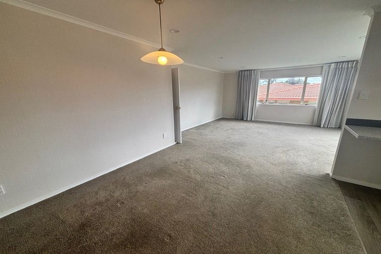 Photo of property in 58a Edgewater Parade, Waiuku, 2123