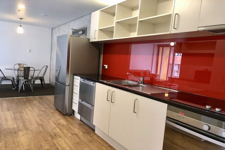 Photo of property in 4/2 Torrens Terrace, Mount Cook, Wellington, 6011