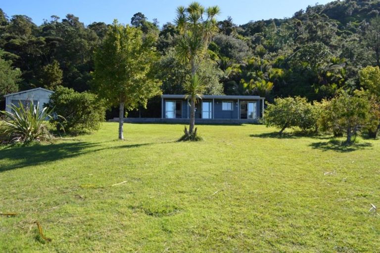 Photo of property in 22 Puriri Place, Tuateawa, Coromandel, 3583