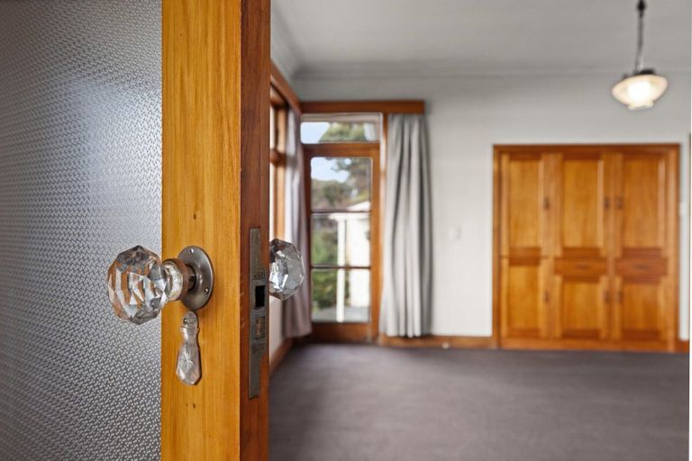 Photo of property in 108 Thompson Road, Bluff Hill, Napier, 4110