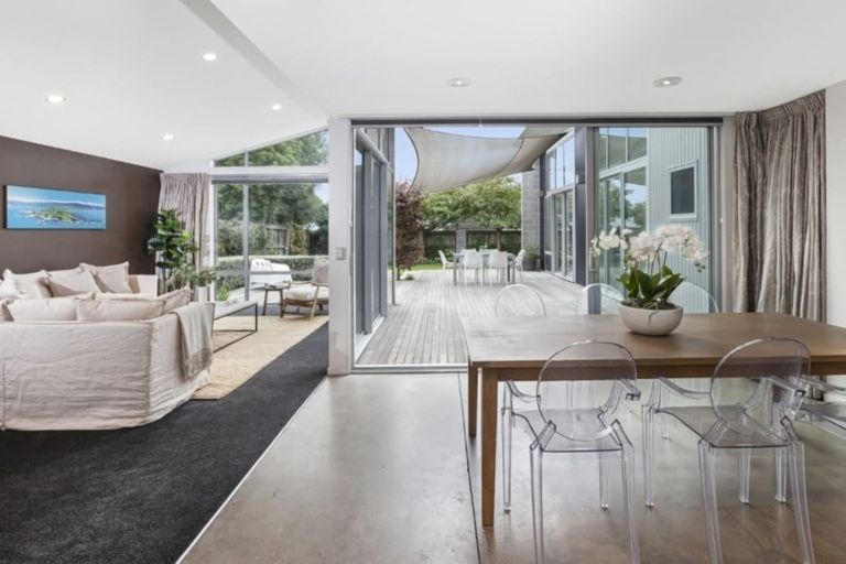 Photo of property in 6 Ombersley Terrace, Opawa, Christchurch, 8023