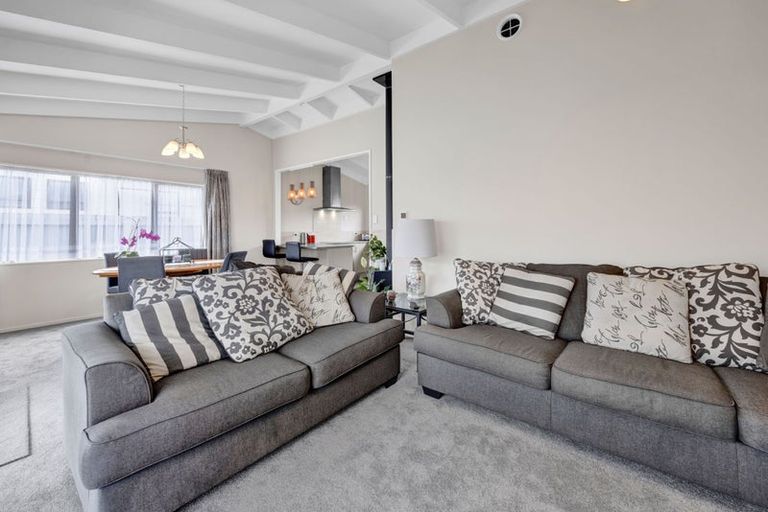 Photo of property in 1/4 Naumai Place, Spotswood, New Plymouth, 4310