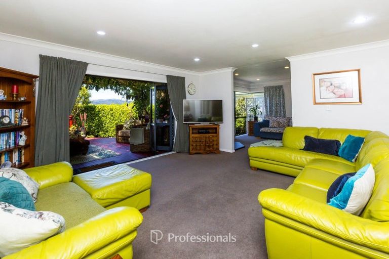 Photo of property in 53 Riverstone Drive, Riverstone Terraces, Upper Hutt, 5018