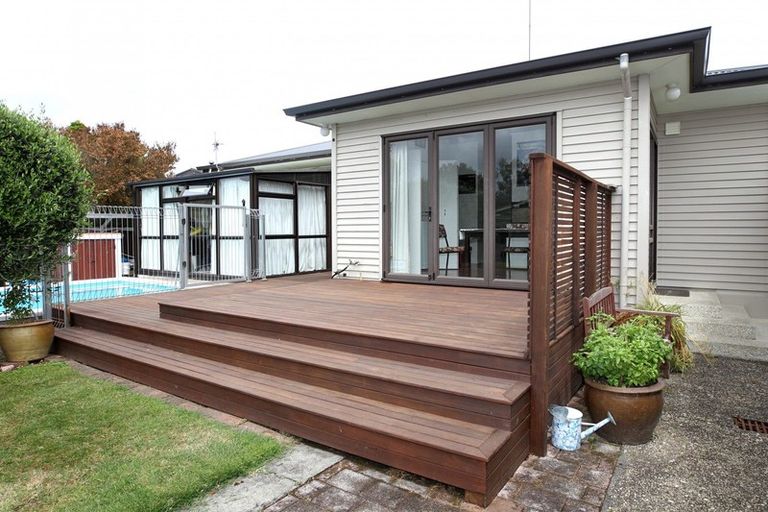 Photo of property in 807 Oxford Street, Saint Leonards, Hastings, 4120