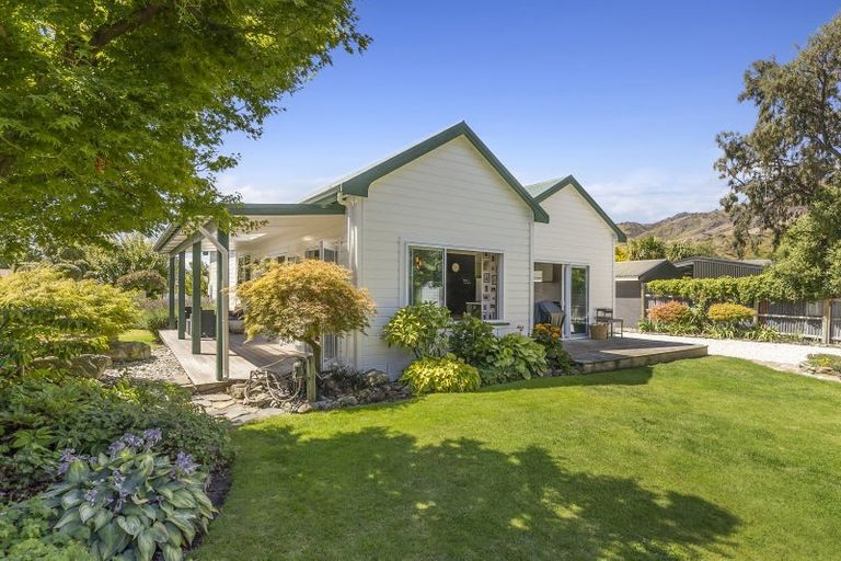 Photo of property in 20 Donegal Street, Cromwell, 9310