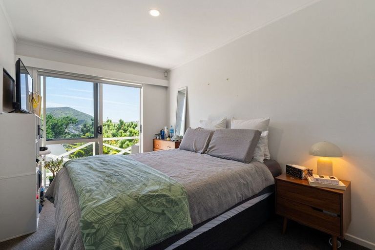 Photo of property in 24a Parklands Drive, Karori, Wellington, 6012