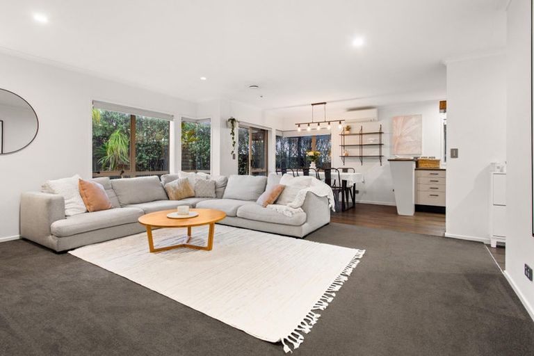 Photo of property in 23 Cinnabar Place, Westgate, Auckland, 0614