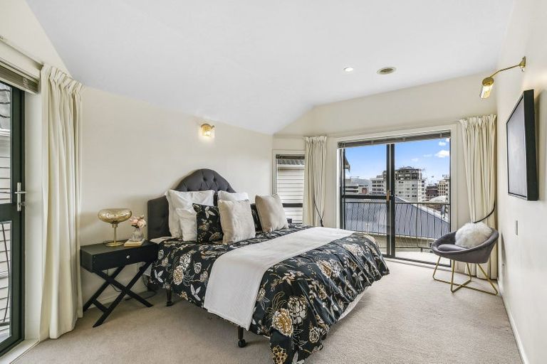 Photo of property in 3/67 Bolton Street, Kelburn, Wellington, 6012